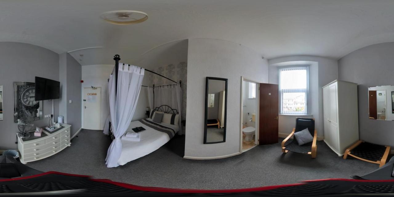 Wulfruna 4*